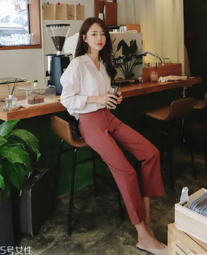 襯衫搭配什么褲子？簡約時尚兩不誤