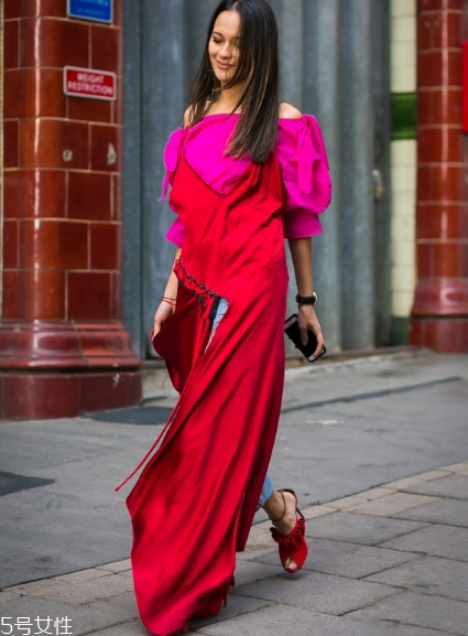 燈籠袖襯衫怎么搭配？藏起你的拜拜肉