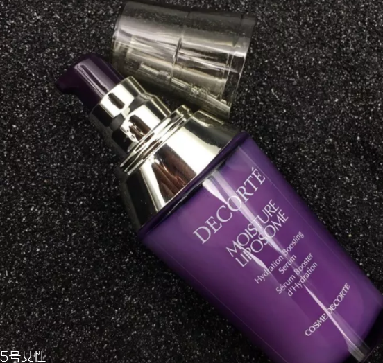 水前精華和水后精華的區(qū)別 兩者作用完全不同 水前精華和水后精華的區(qū)別 兩者作用完全不同