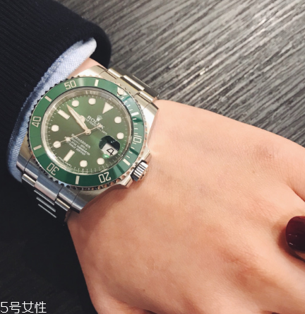 勞力士綠水鬼和黑水鬼哪個(gè)好？