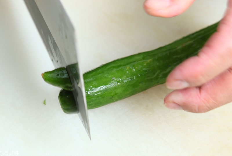 青瓜怎么切 5種切青瓜的基本刀工 青瓜怎么切 5種切青瓜的基本刀工