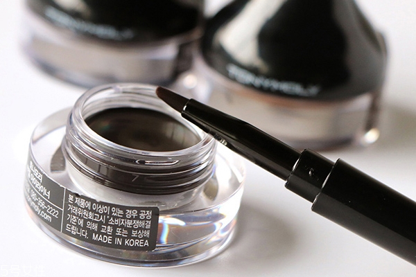 眼線膏怎么用不暈染？3個(gè)細(xì)節(jié)要注意