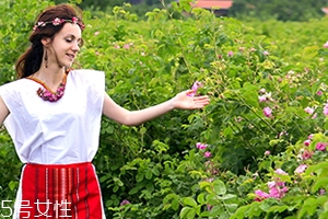 玫莉蔻是正規(guī)化妝品嗎？線上線下同時發(fā)力