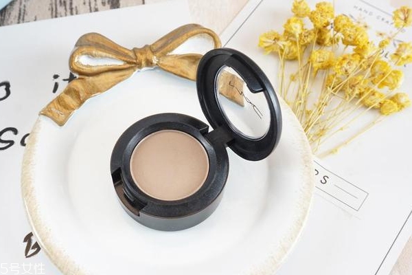 魅可時(shí)尚焦點(diǎn)小眼影omega試色 人氣王超百搭 魅可時(shí)尚焦點(diǎn)小眼影omega試色 人氣王超百搭