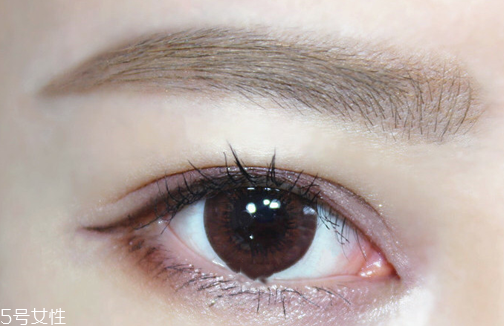 黑色眉筆怎么畫(huà)自然？淡掃眉毛輕下手