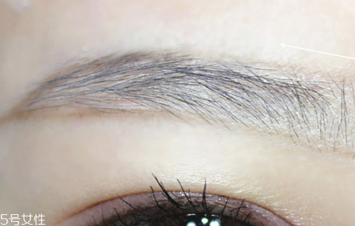 黑色眉筆怎么畫(huà)自然？淡掃眉毛輕下手