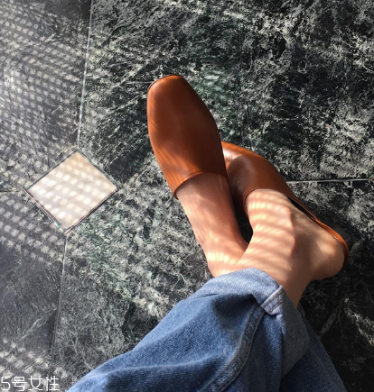 karen white鞋子多少錢？平價(jià)bally替代款