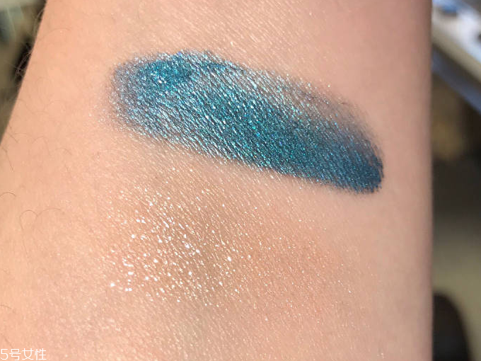 tom ford雙層眼影膏09和10哪個(gè)好？09和10對(duì)比