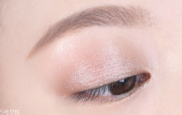 tom ford雙層眼影膏09和10哪個(gè)好？09和10對(duì)比