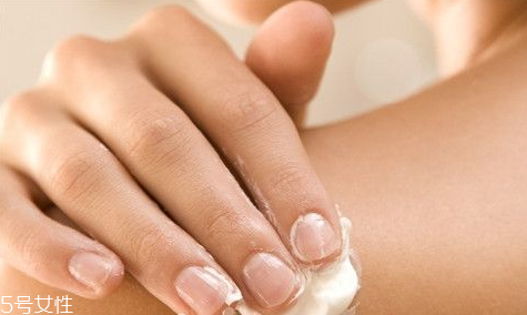 身體乳可以美白嗎 要堅持使用 身體乳可以美白嗎 要堅持使用