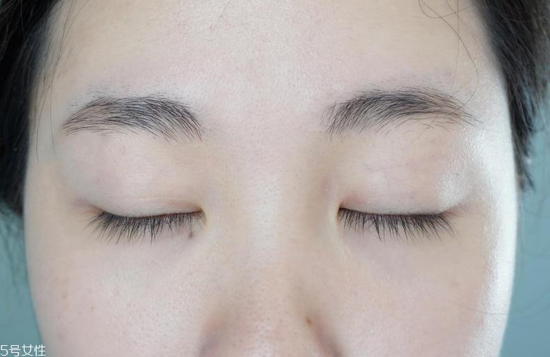 魅可時(shí)尚焦點(diǎn)小眼影omega試色 人氣王超百搭 魅可時(shí)尚焦點(diǎn)小眼影omega試色 人氣王超百搭