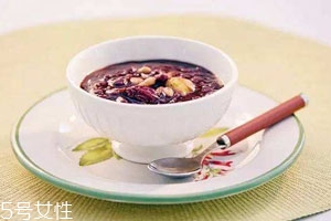 丹參和枸杞可以一起泡水喝嗎 飯后喝更佳 丹參和枸杞可以一起泡水喝嗎 飯后喝更佳