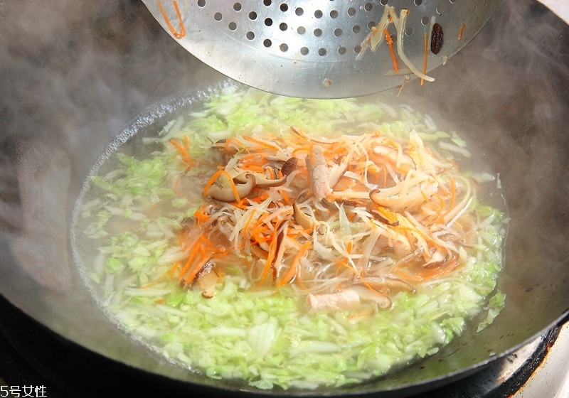 海鮮羹怎么做 吃得飽還暖身暖胃 海鮮羹怎么做 吃得飽還暖身暖胃