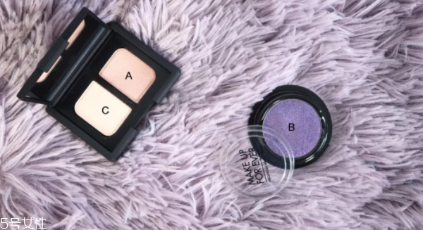 紫色眼影配什么口紅？配少女粉堪稱完美