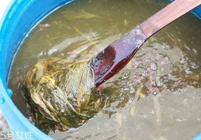 臭豆腐為什么那么臭吃起來(lái)香 臭豆腐為什么那么臭吃起來(lái)香