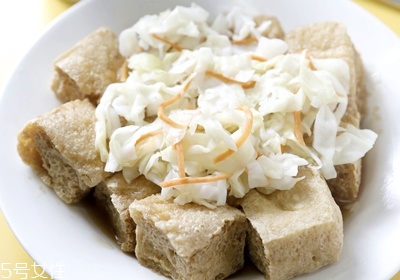 臭豆腐為什么那么臭吃起來(lái)香 臭豆腐為什么那么臭吃起來(lái)香