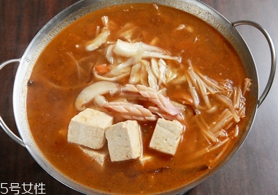 臭豆腐為什么那么臭吃起來(lái)香 臭豆腐為什么那么臭吃起來(lái)香