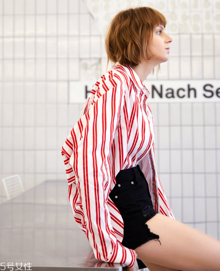 條紋襯衫怎么搭配？秀出你的春日魅力