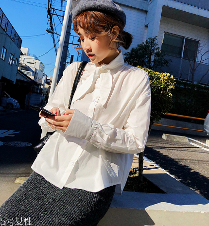 襯衫扣子扣幾個(gè)？襯衫扣子這樣扣