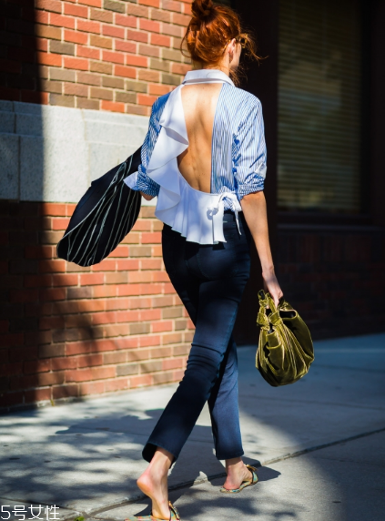 荷葉邊上衣配什么褲子？塑造浪漫小女人氣質(zhì)