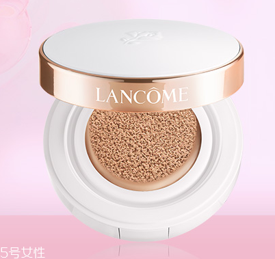 底妝用氣墊還是粉底液？日常妝通勤妝氣墊最實(shí)用