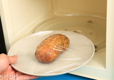 微波爐有什么用 微波爐的16個(gè)小妙招 微波爐有什么用 微波爐的16個(gè)小妙招