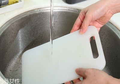 微波爐有什么用 微波爐的16個(gè)小妙招 微波爐有什么用 微波爐的16個(gè)小妙招