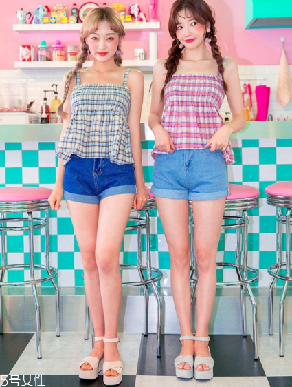 格子上衣配什么褲子好看？打造萌系少女范兒