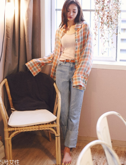 格子上衣配什么褲子好看？打造萌系少女范兒