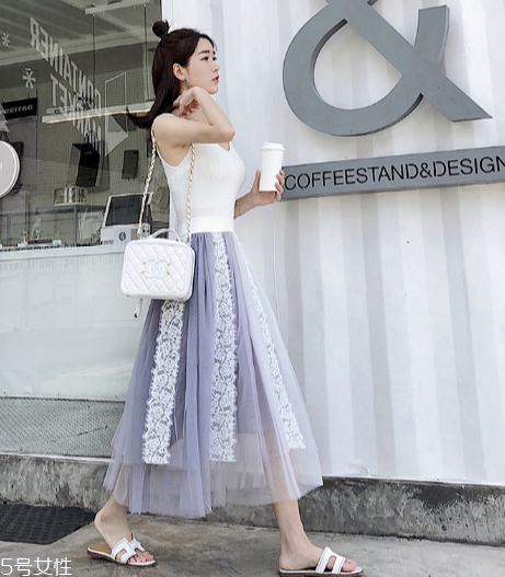 2022年流行什么樣的半身裙？做個(gè)撩人的時(shí)髦精