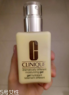 護膚品套裝好還是單品好？護膚小白成套用好處多