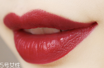 黃皮不適合什么口紅？這4個色號上唇是災難