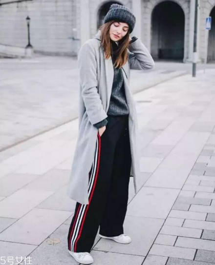 風(fēng)衣可以配運(yùn)動(dòng)褲嗎？高級穿搭瞬間get