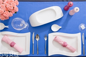 餐桌裝飾布置圖片 餐桌布置的4大重點 餐桌裝飾布置圖片 餐桌布置的4大重點