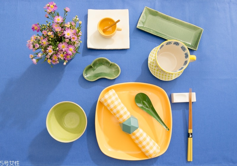 餐桌裝飾布置圖片 餐桌布置的4大重點 餐桌裝飾布置圖片 餐桌布置的4大重點