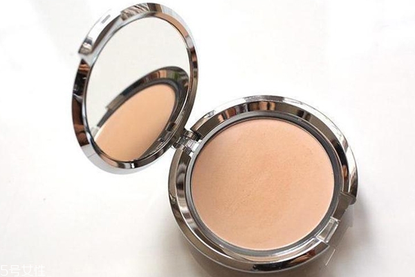 香緹卡干濕兩用粉餅好用嗎？遮瑕力很強(qiáng)可以蓋住痘印
