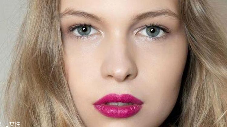 黃皮不適合什么口紅？這4個色號上唇是災難