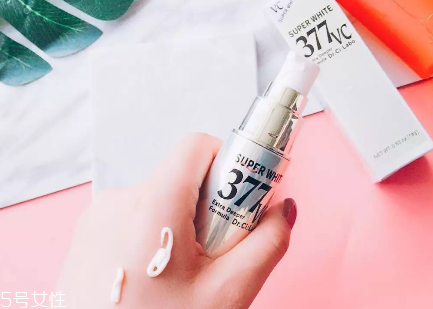 城野醫(yī)生377美白精華的使用方法 美白同時(shí)收縮毛孔 城野醫(yī)生377美白精華的使用方法 美白同時(shí)收縮毛孔