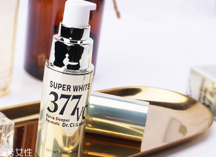 城野醫(yī)生377美白精華的使用方法 美白同時(shí)收縮毛孔 城野醫(yī)生377美白精華的使用方法 美白同時(shí)收縮毛孔