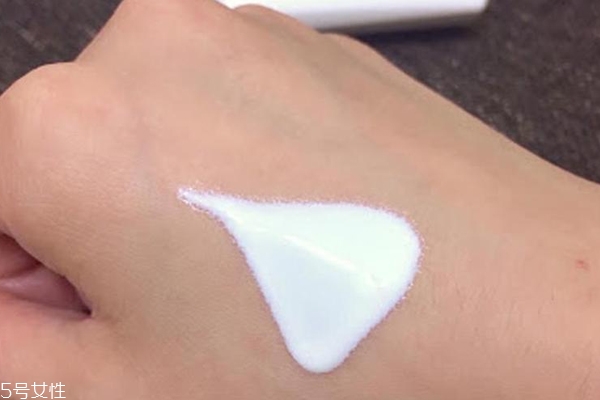 fancl物理防曬霜怎么樣？不悶痘不刺激