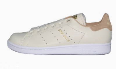 2022春夏流行穿什么中跟鞋？三種款式優(yōu)雅不累腳