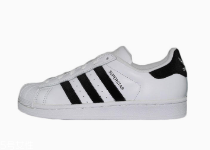 2022春夏流行穿什么中跟鞋？三種款式優(yōu)雅不累腳