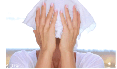 洗面奶洗后緊繃怎么回事？這6招讓你春季洗臉不拔干