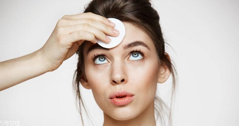 洗面奶洗后緊繃怎么回事？這6招讓你春季洗臉不拔干