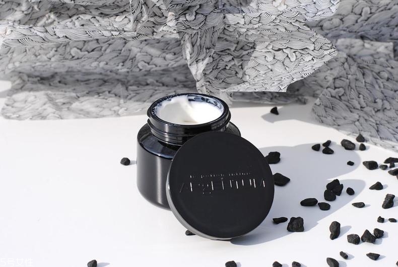 2022去細(xì)紋的面霜哪款好 凍齡面霜化身小熨斗 2022去細(xì)紋的面霜哪款好 凍齡面霜化身小熨斗