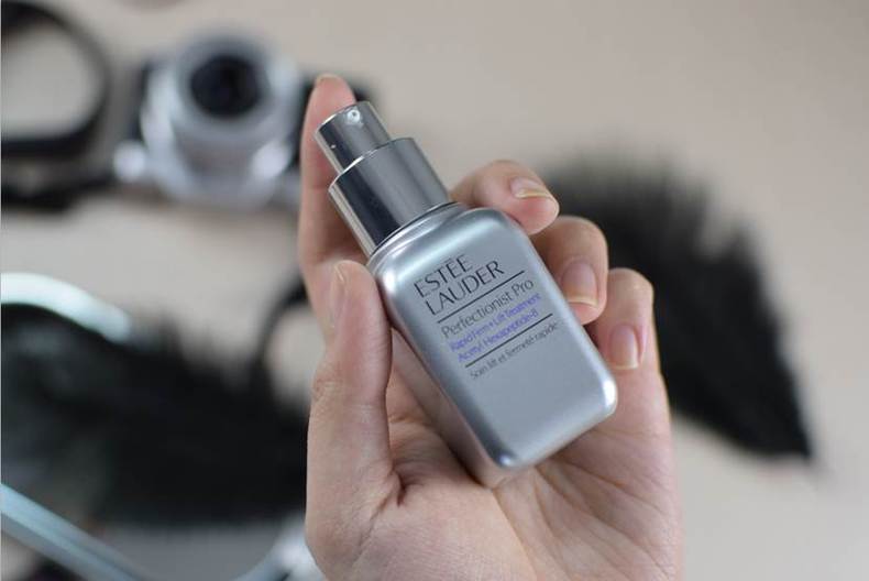 雅詩蘭黛線雕精華適合初老肌嗎？