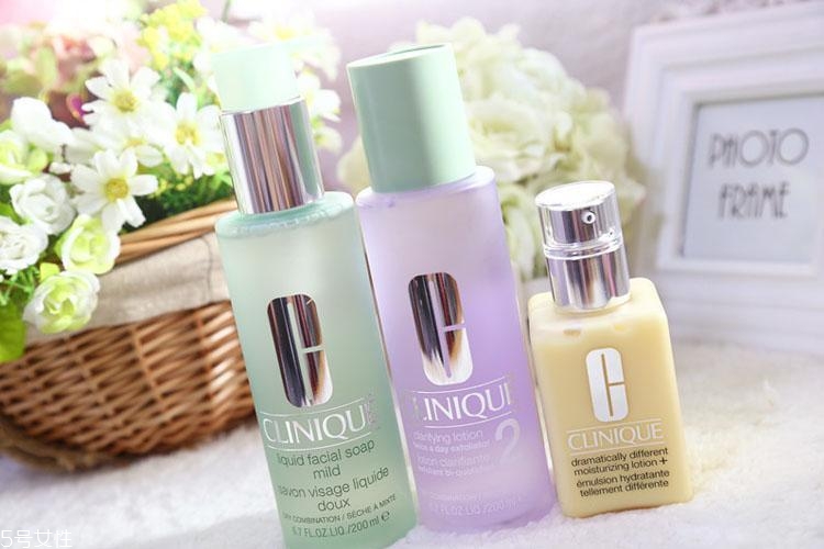 2022什么牌子的護(hù)膚套裝好？水乳組合拯救護(hù)膚初學(xué)者