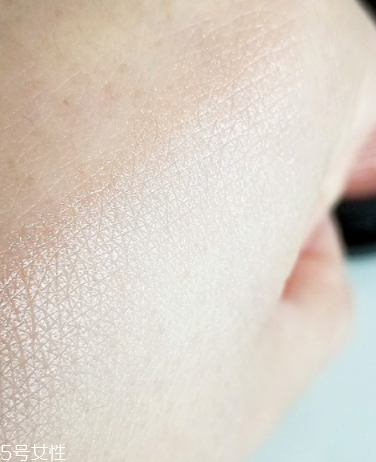 魅可2018新品立體絨光腮紅試色 超閃細(xì)膩光芒 魅可2018新品立體絨光腮紅試色 超閃細(xì)膩光芒