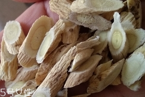 黃芪是什么味道？有點(diǎn)大豆味