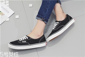 帆布鞋前面磨腳怎么辦？這幾招就能解決